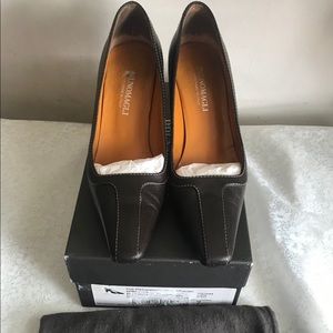 Bruno Magli Dark Brown Leather pump-size 7 B